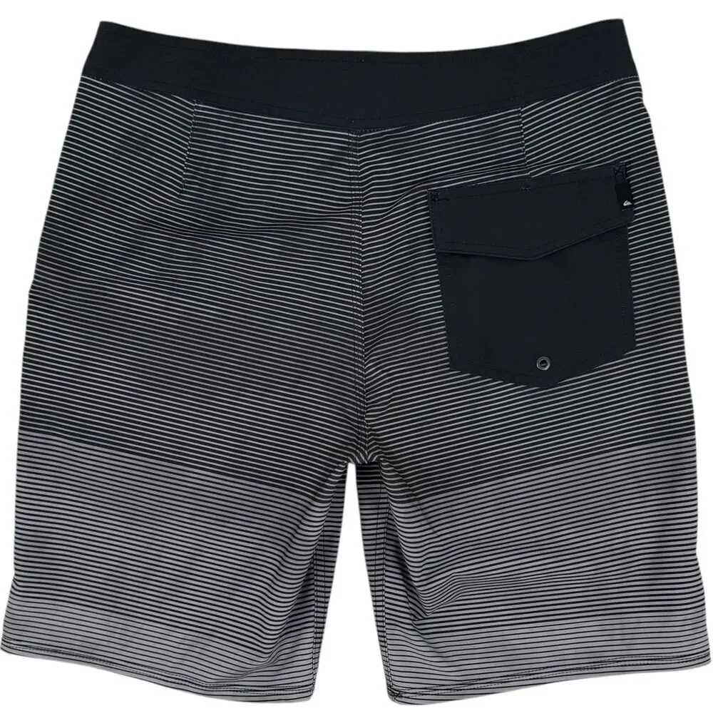 NWT Quiksilver Men's SurfSilk Massive 20